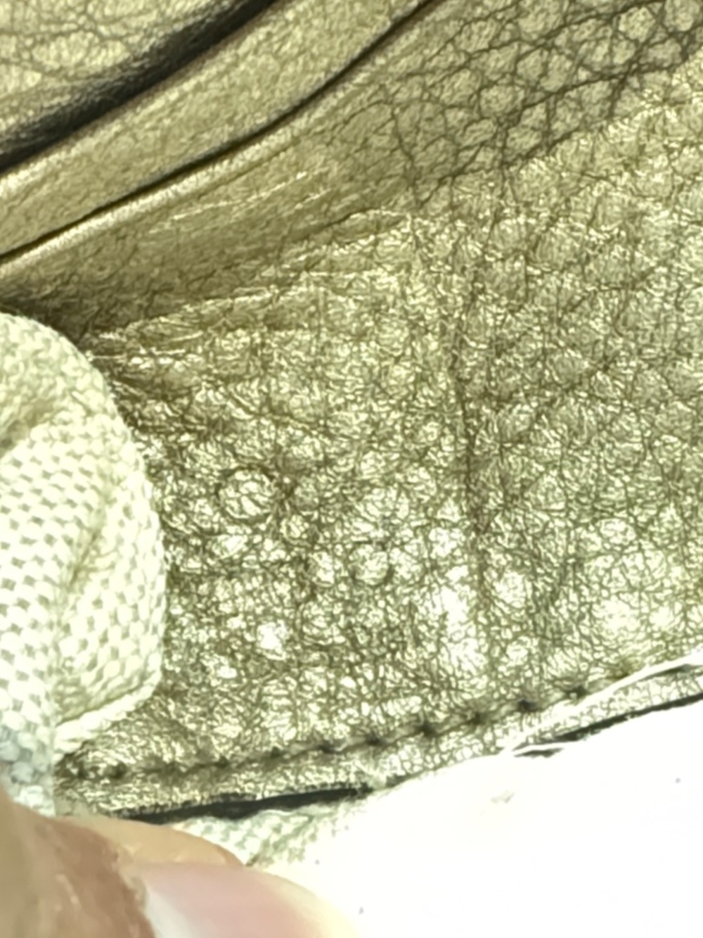 Authentic Gucci Metallic Pewter Leather Wristlet Clutch - Picture 13 of 14